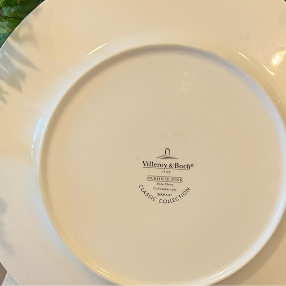 Set of 4 Villeroy & Boch Paeony Pink White Dinner Plates New w/out Tags - Picture 4 of 4